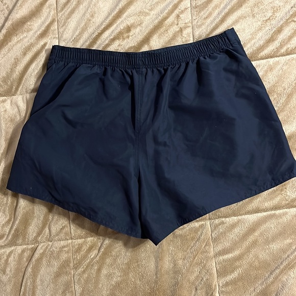 Black - Picture 5 of 5